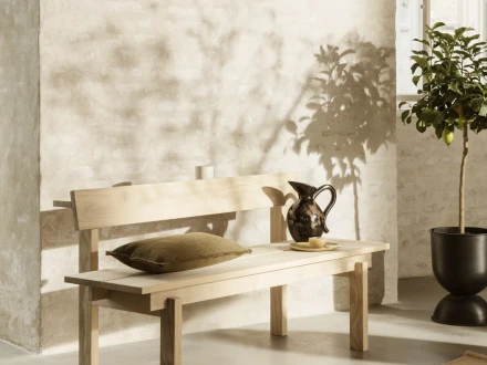 hem rug pieni vaaleanruskea matto eteiseen Ferm Livingilta