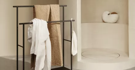 Pyyheteline Dora Towel Stand Ferm Living